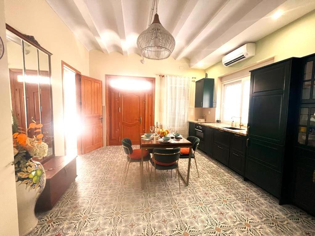 Esmeralda Apartment With Free Private Underground Parking Valencia Kültér fotó